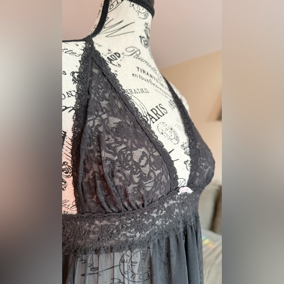 Victoria's Secret Black Lace Chemise - Picture 4 of 6